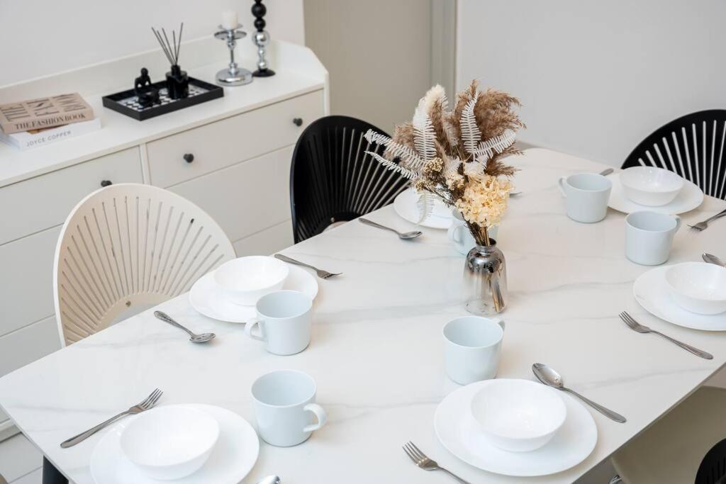 Vivo Residensi 3br Dark Grey Aesthetic House, Mid Valley, Kl Pangsapuri Kuala Lumpur